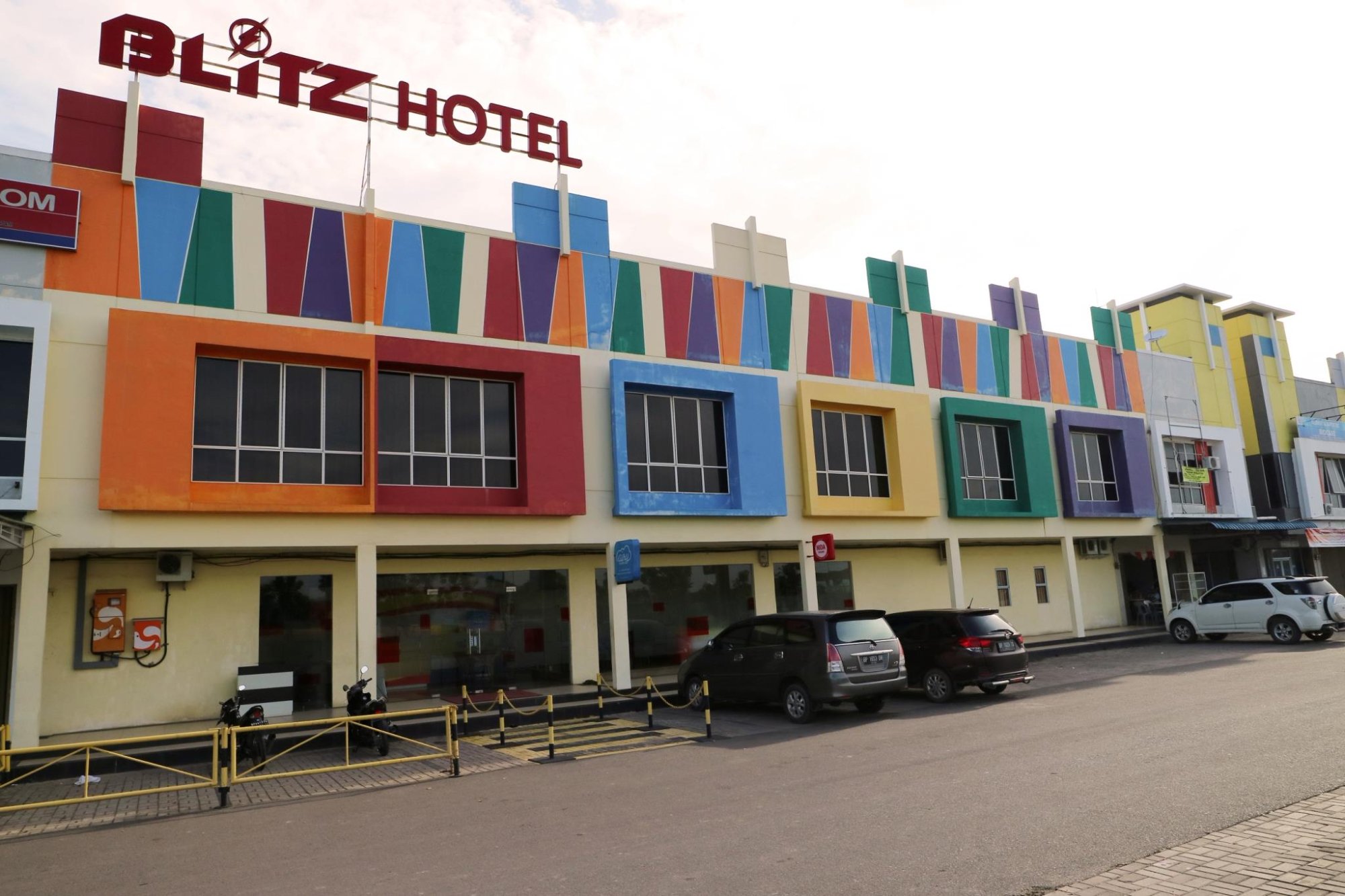 Blitz Hotel-官方