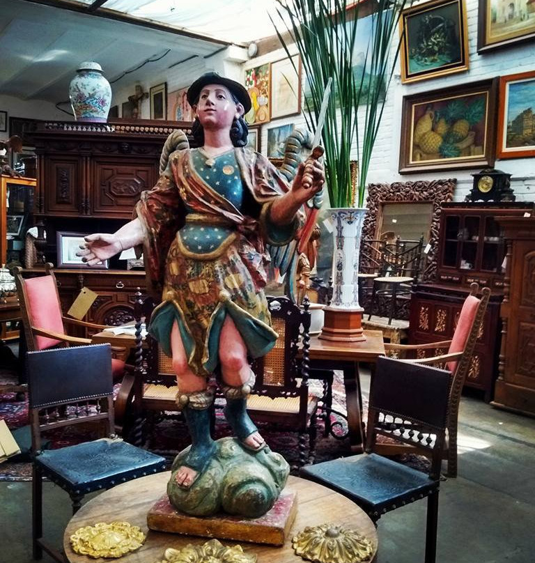 Arte & Antiguedades-圣米格尔护城必去景点