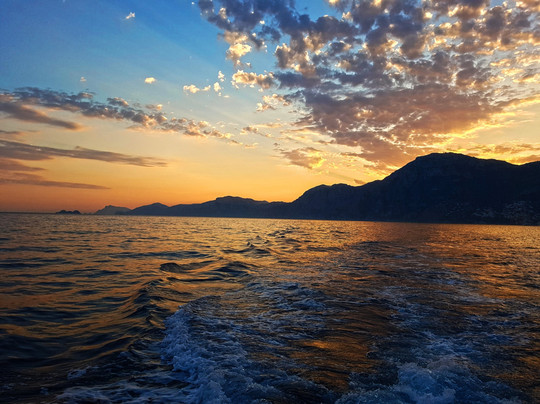 Amalfi Boat Rental-萨勒诺必去景点