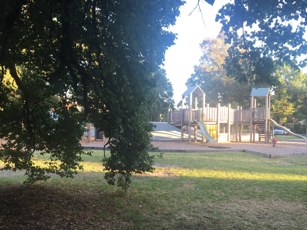 Golden Square Bicentennial Park景点图片