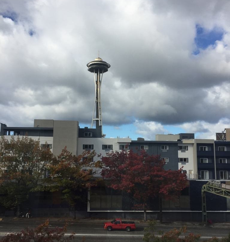 智选假日北西雅图-海岸套房酒店主图