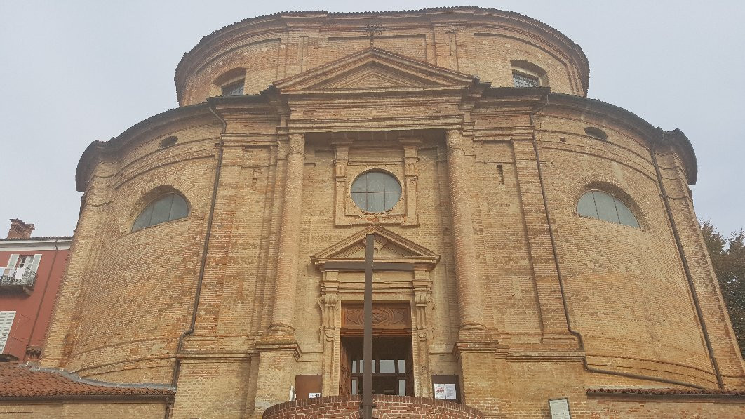 Chiesa di Santa Maria degli Angeli-Bra必去景点