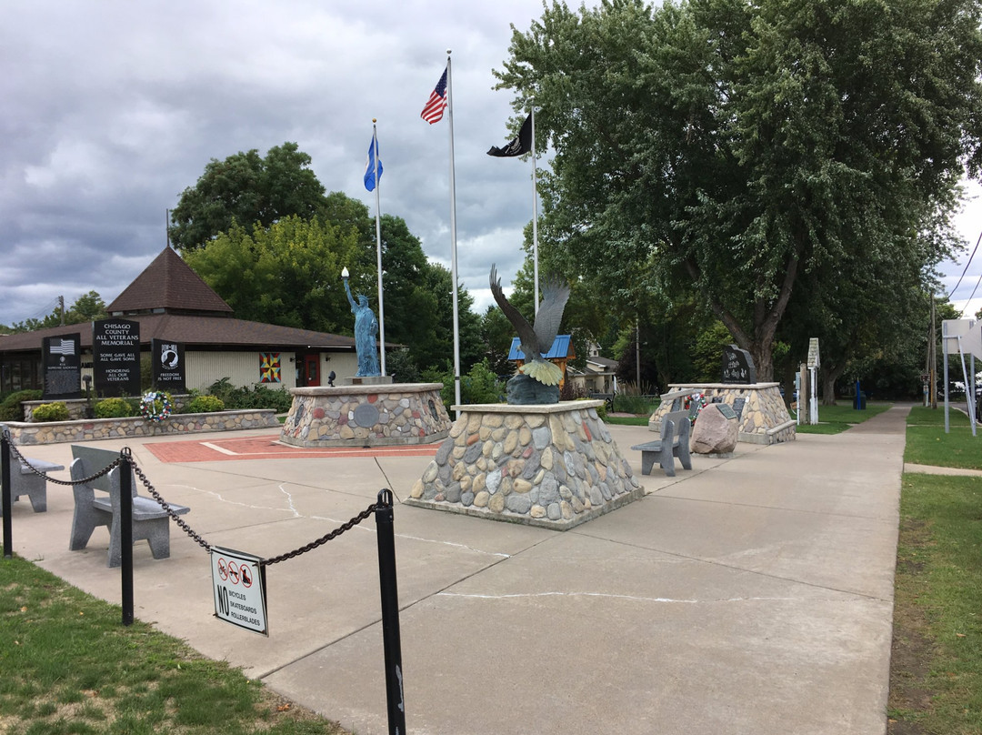 Karl Oskar and Kristina monument-Lindstrom必去景点