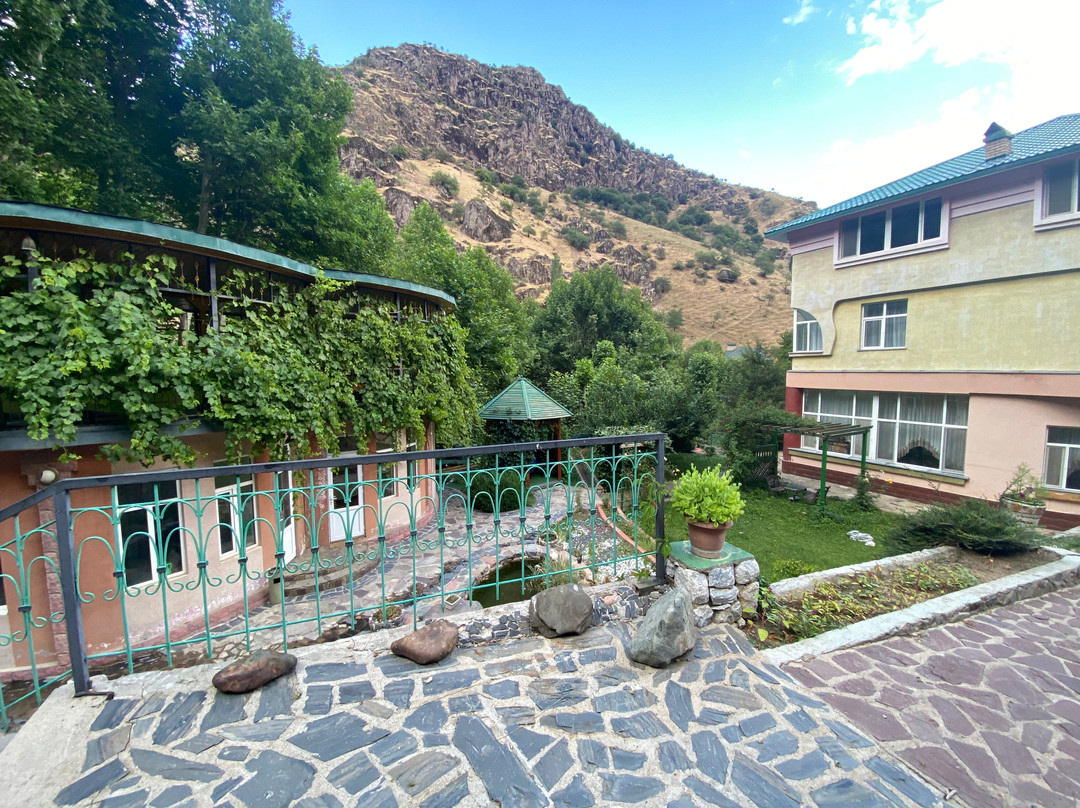 Zimchurud Eco Villas