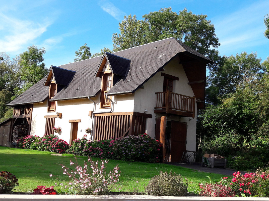 La Cour des houx preaux Saint Sébastien