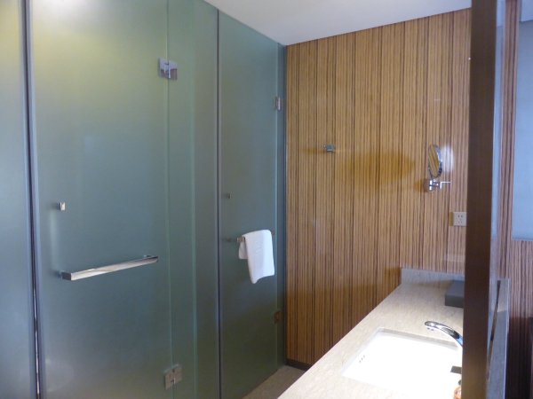 银川西府井饭店-浴室