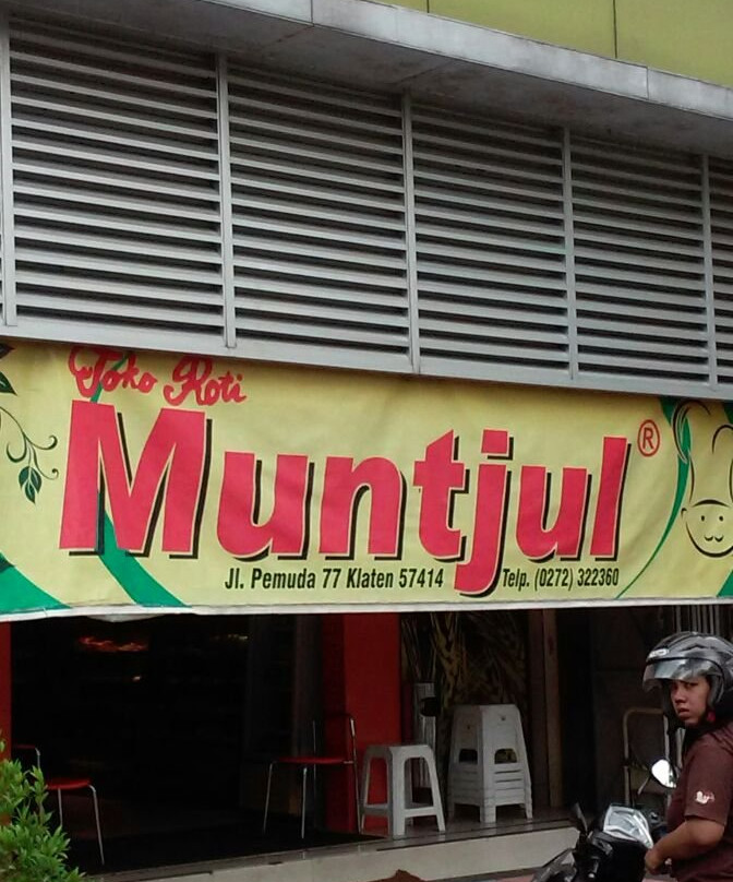 Toko roti Muntjul
