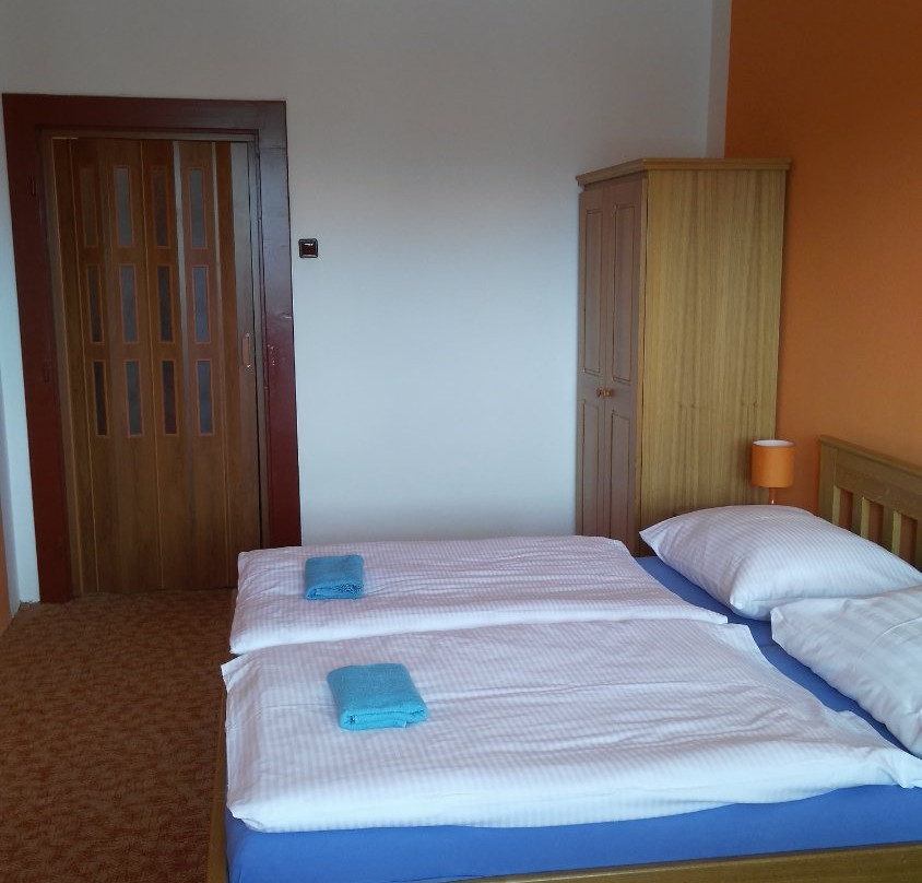 Roznov pod Radhostem酒店住宿-Hotel Koruna