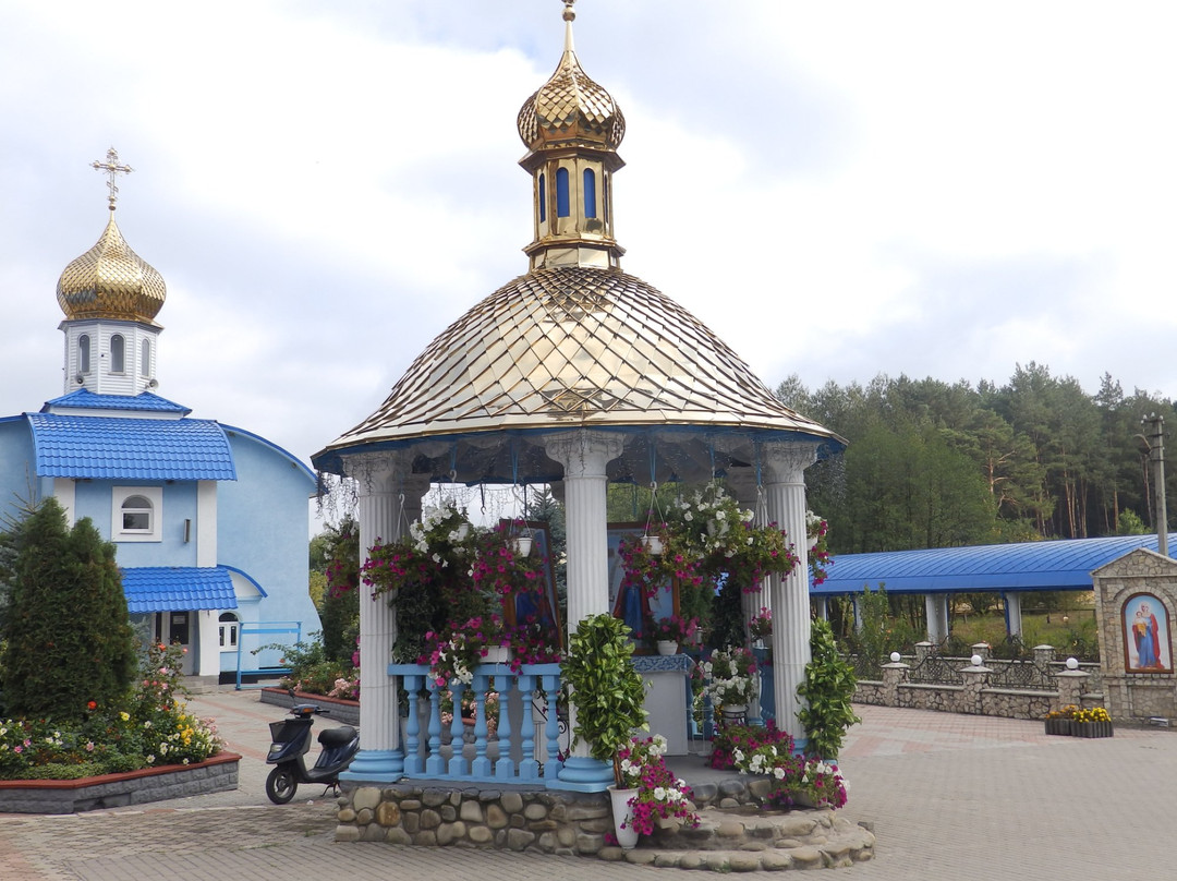 Spring of Saint Anna-Onyshkivtsi必去景点