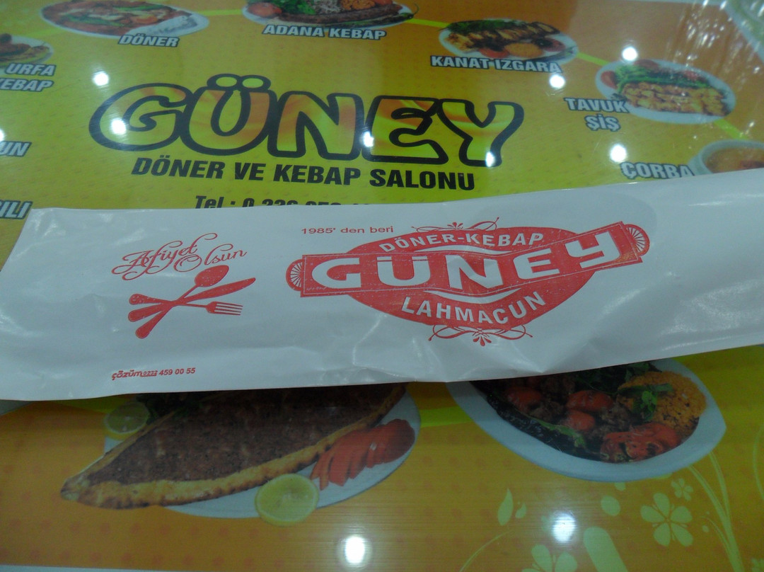 Esme餐馆和美食-Guney Doner Iskender Kebap ve Pide Salonu
