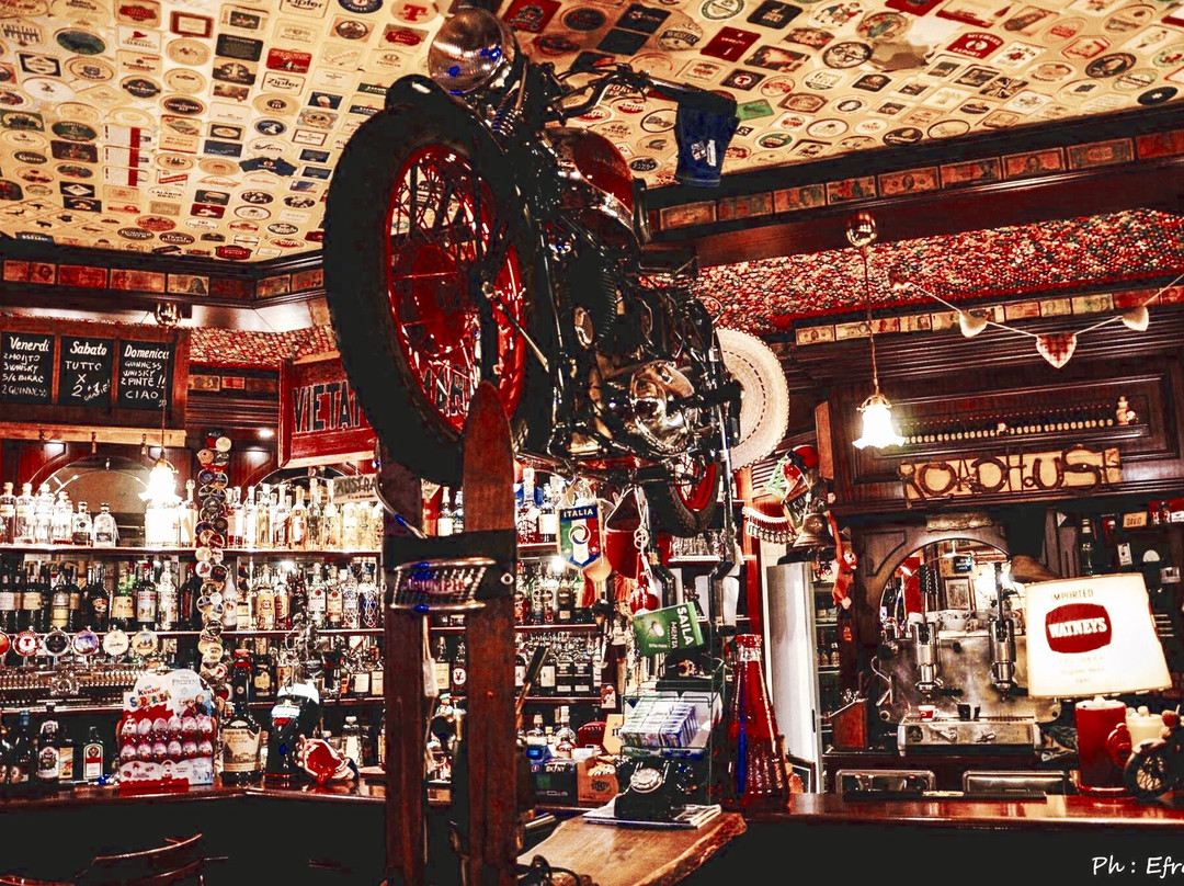 Roadhouse Pub景点图片