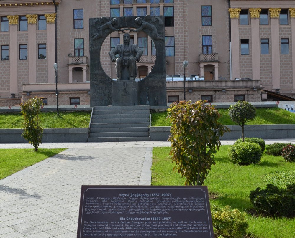 Monument Of Ilia Chavchavadze-巴统必去景点