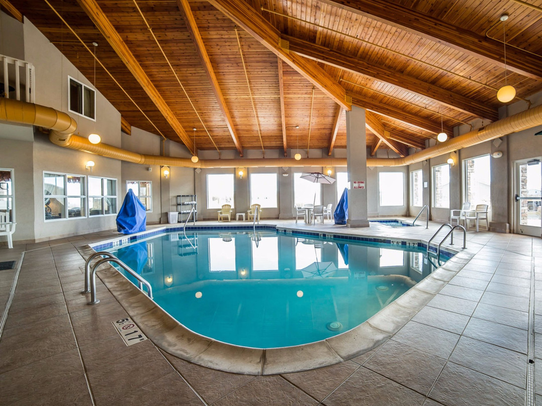 Comfort Inn & Suites Near University Of Wyoming主图