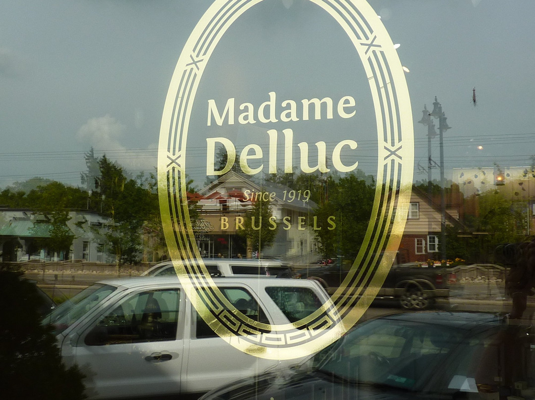 Madame Delluc-Oakwood Village必去景点