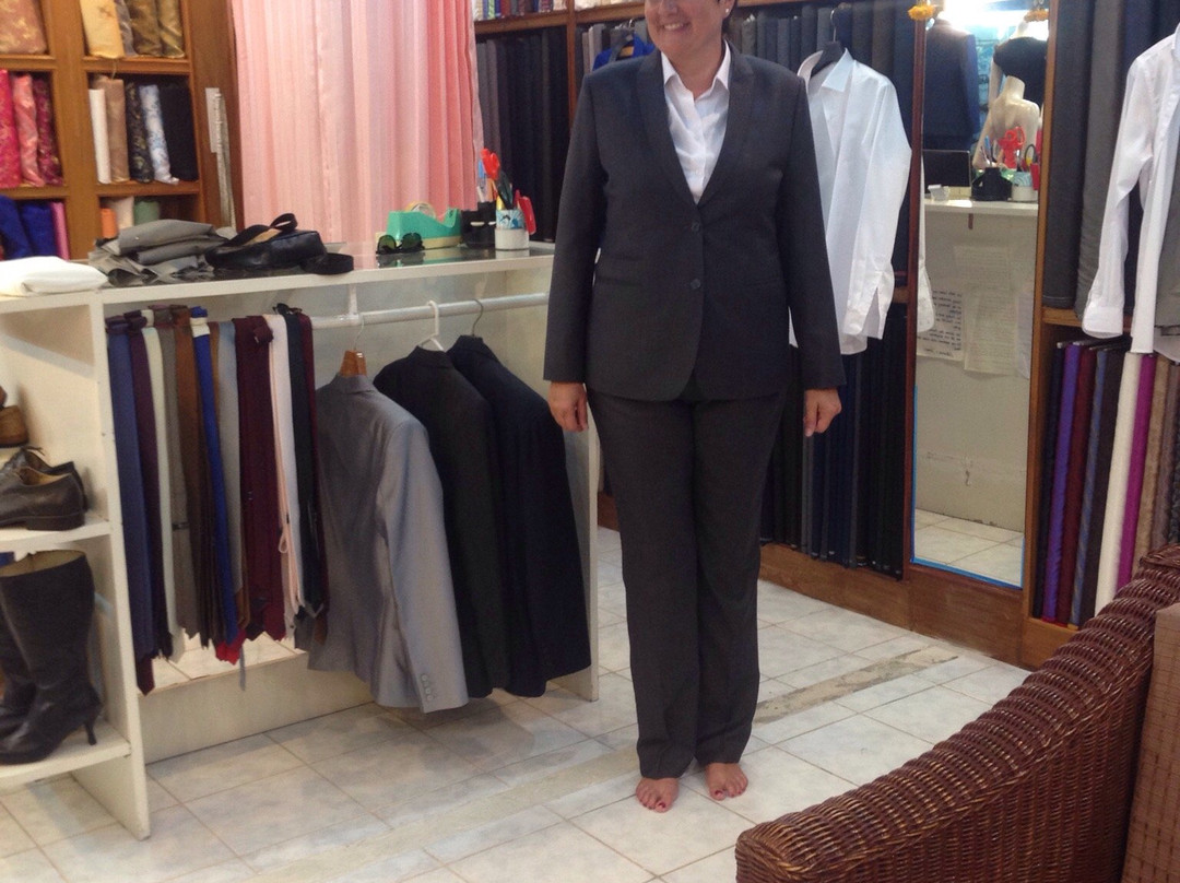 Sanjana Armani International Suit-拉迈海滩必去景点
