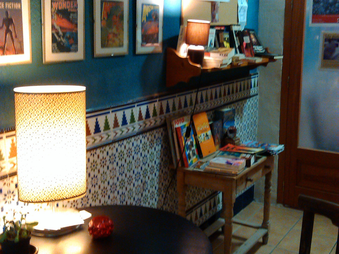 Freaks Arts Bar-阿利坎特省必去景点