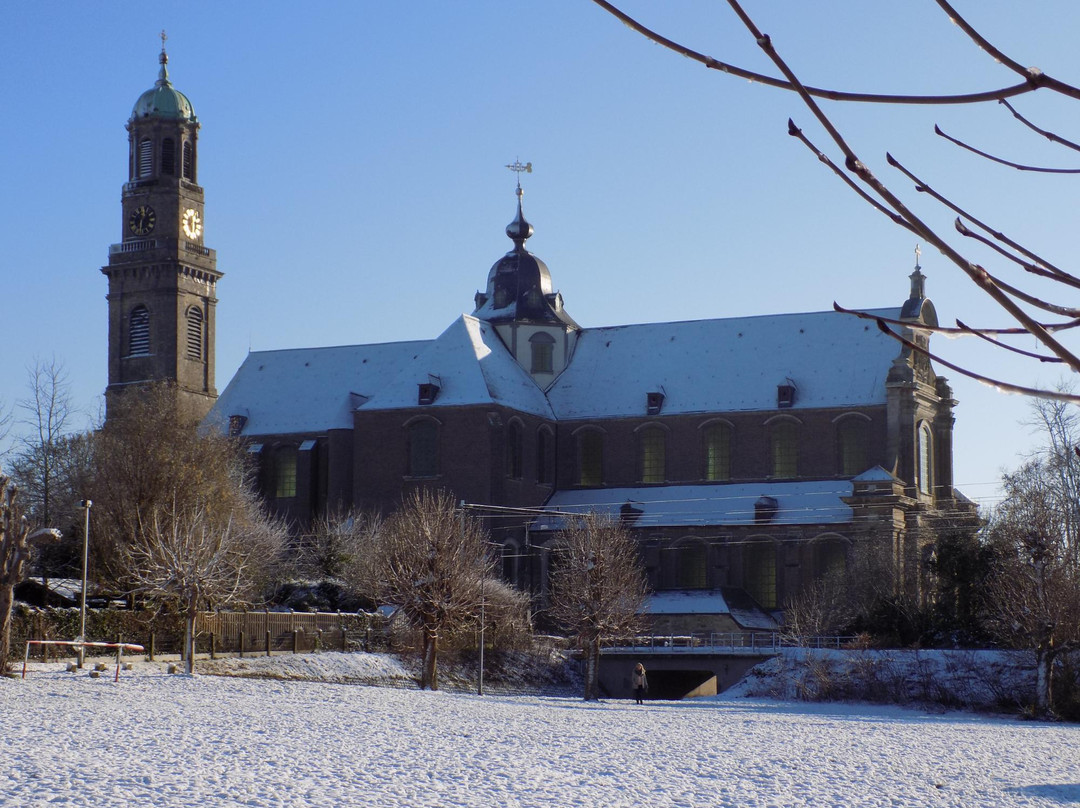 Onze-Lieve-Vrouw Hemelvaartkerk景点图片