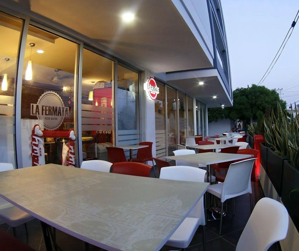 La Fermata Pizza Bistro
