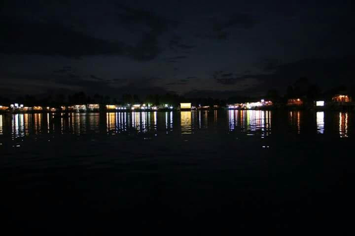 Dal Lake-斯利那加必去景点