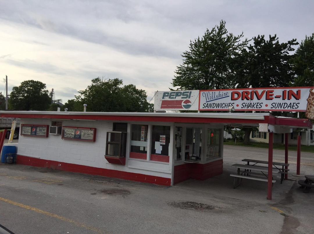 Pleasant Mills餐馆和美食-Willshire Drive-In