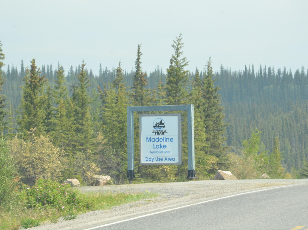 Cameron Falls Trail-黄刀镇必去景点