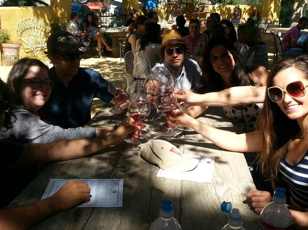 Explore Wines Tour-卡马里奥必去景点