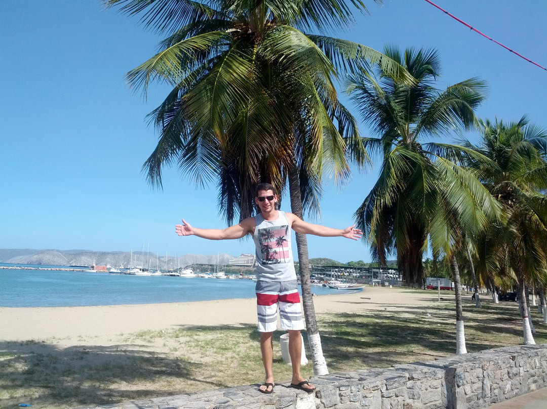 Playa Punta La Cruz景点图片