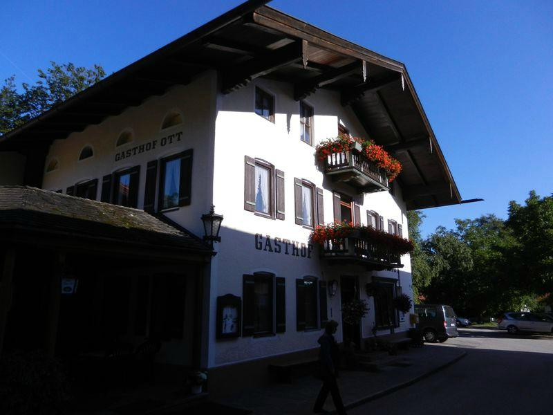 Staudach-Egerndach餐馆和美食-Gasthof zum Ott