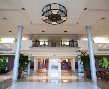 美洲海滩酒店住宿-马里兰扎套房水疗酒店