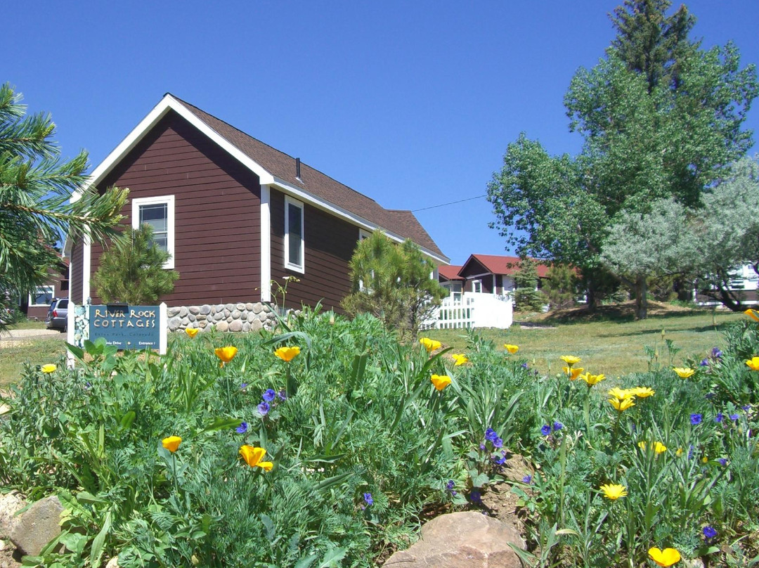 River Rock Cottages