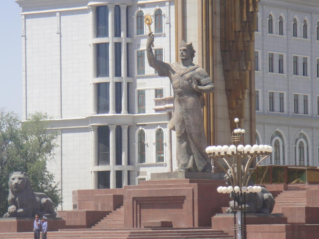Statue of Ismoil Somoni-杜尚别必去景点
