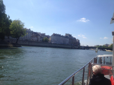 Bateaux Parisiens 游船-巴黎必去景点