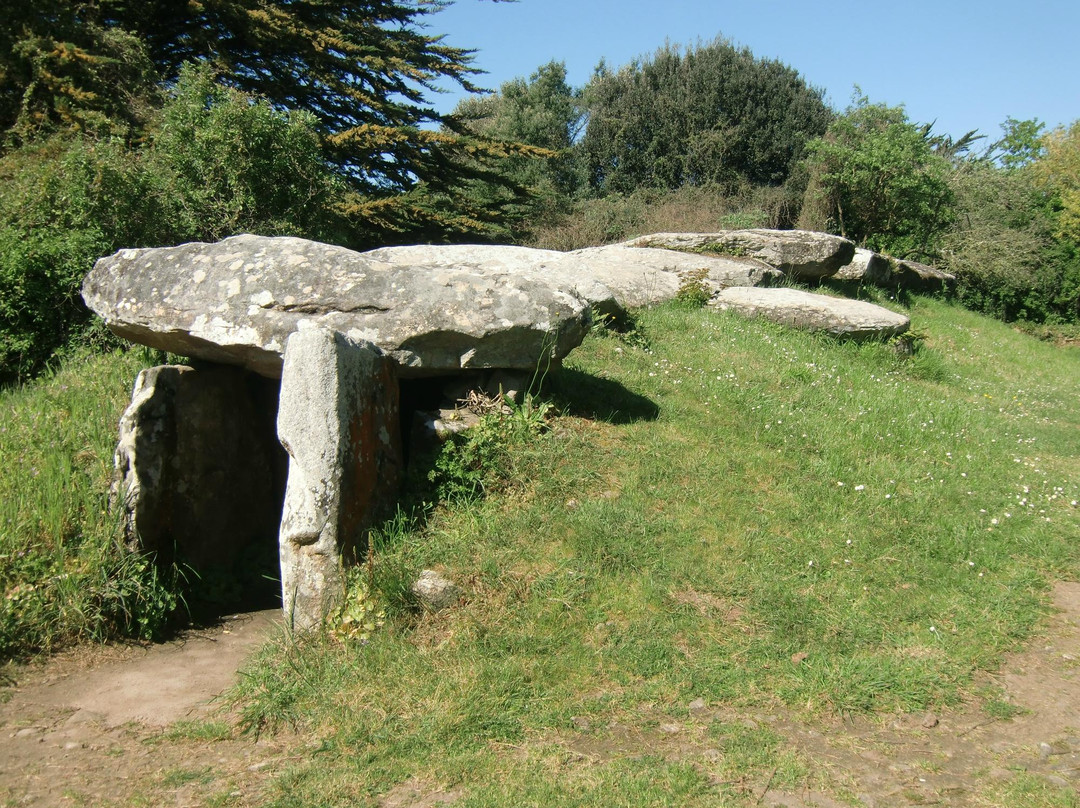 Dolmen de Mane Rethual-Locmariaquer必去景点