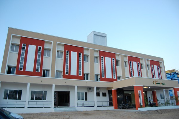 Hotel Queen Palace主图