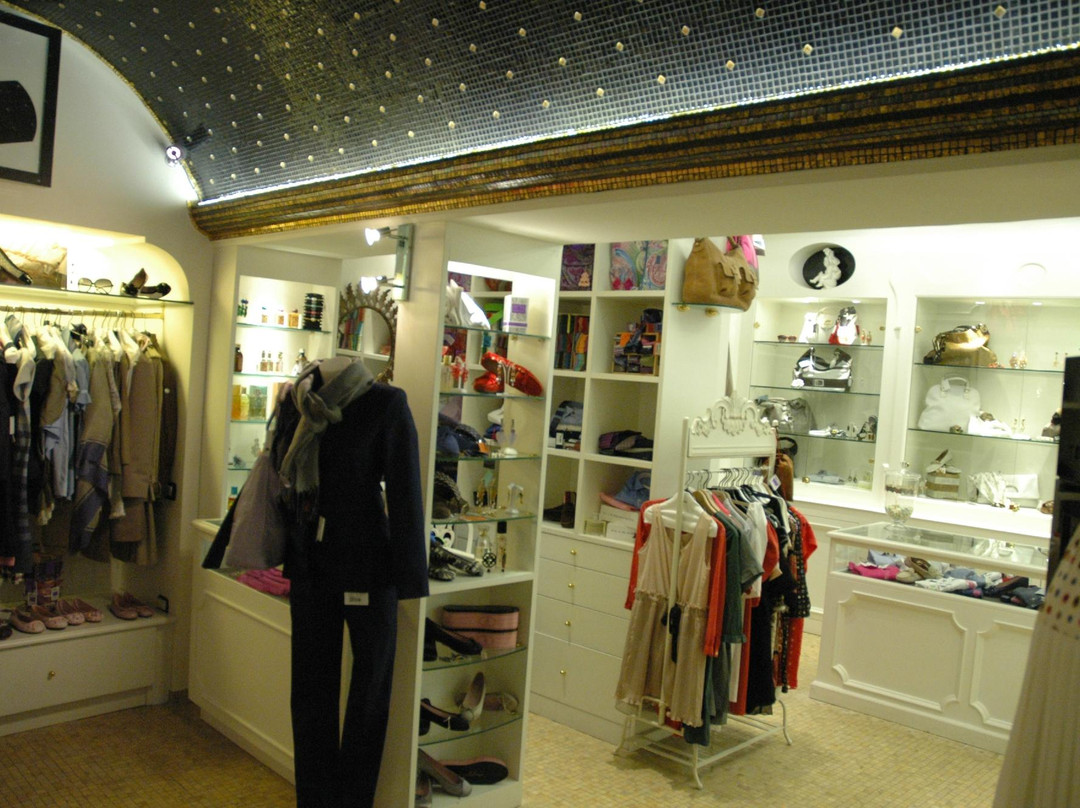 Boutique Carla景点图片