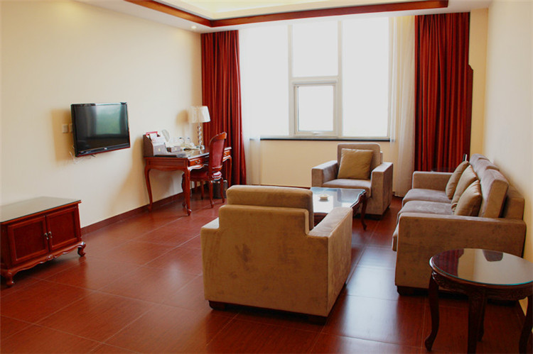 野生原度假村主图