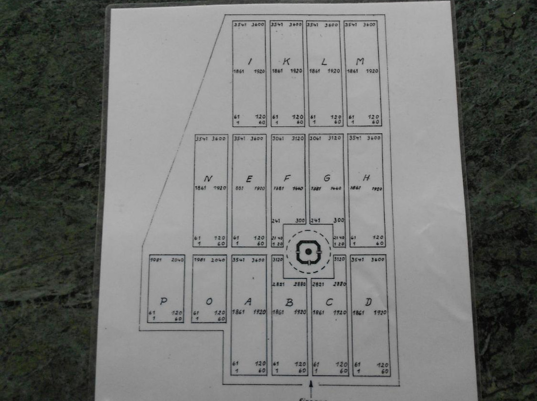 Deutscher Soldatenfriedhof Menen 1914 - 1918景点图片