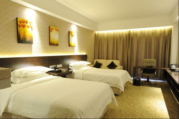 乐天世纪城酒店(威海火车站韩乐坊店)主图