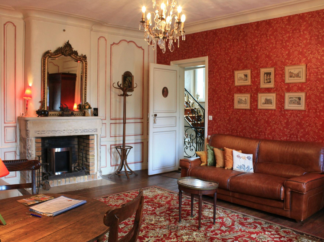 Logis Les Remparts -  Bed and Breakfast
