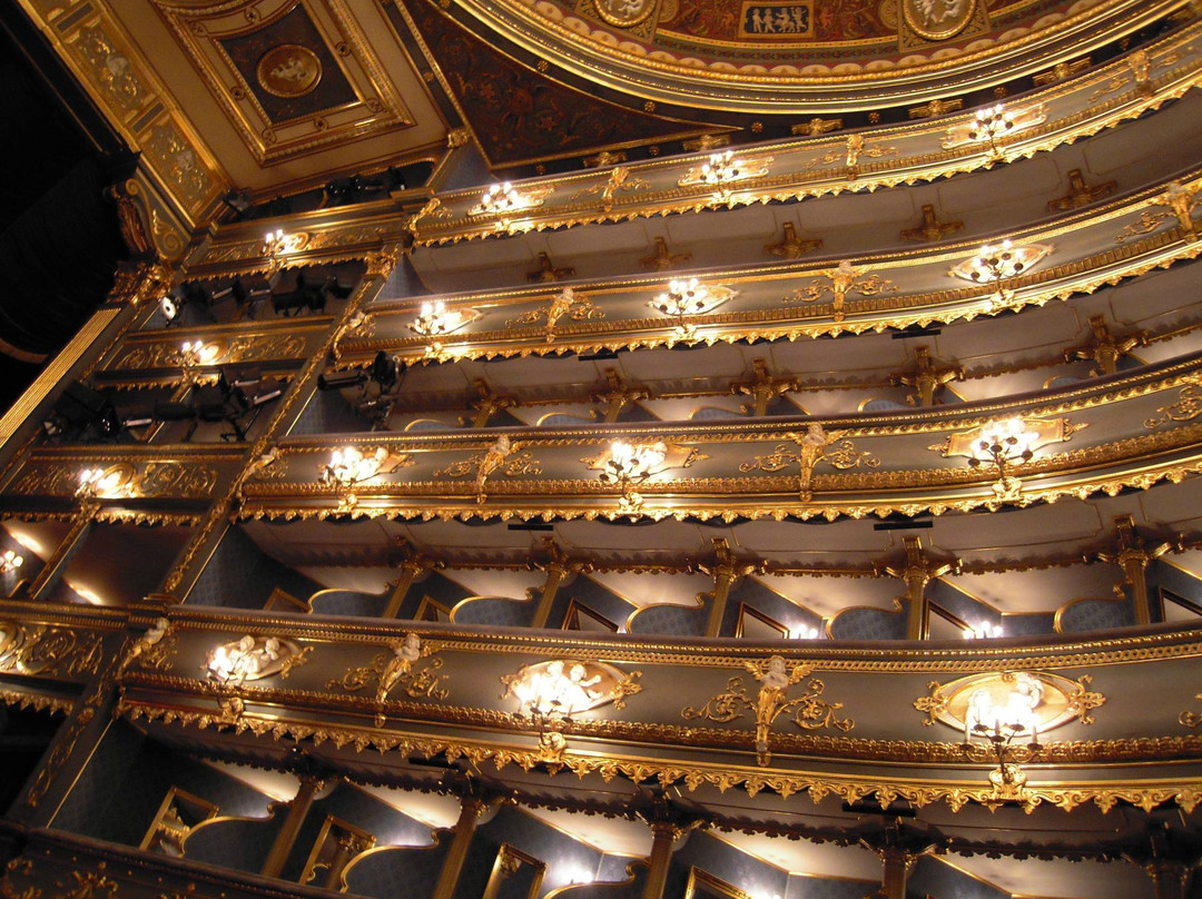 Théâtre Des États-布拉格必去景点