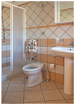 The Farmhouses主图