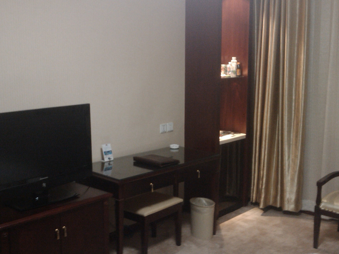 新开大酒店主图