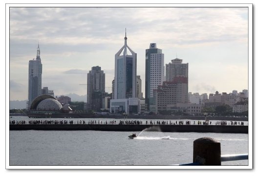 建银大酒店-客卧