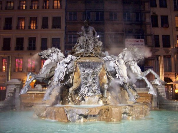Place des Terreaux-里昂必去景点