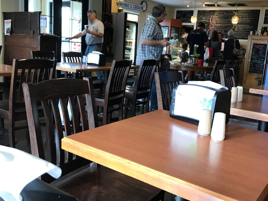 Club 86 Bagels and Cakes