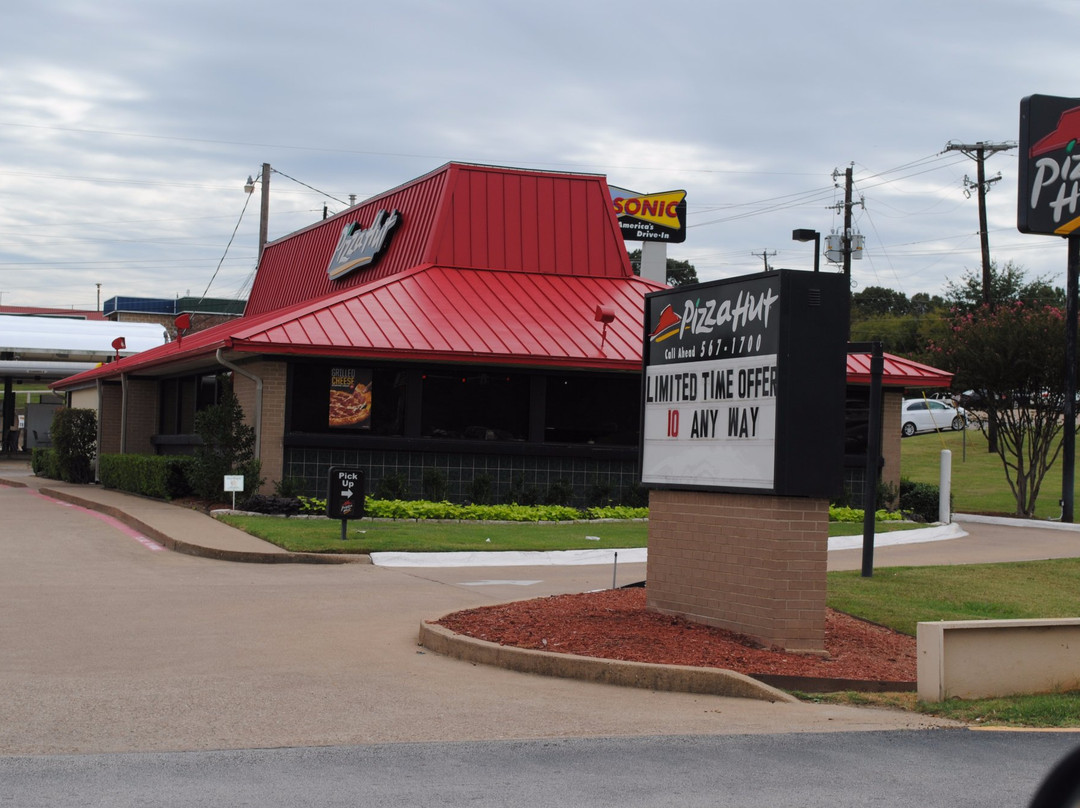 Pizza Hut