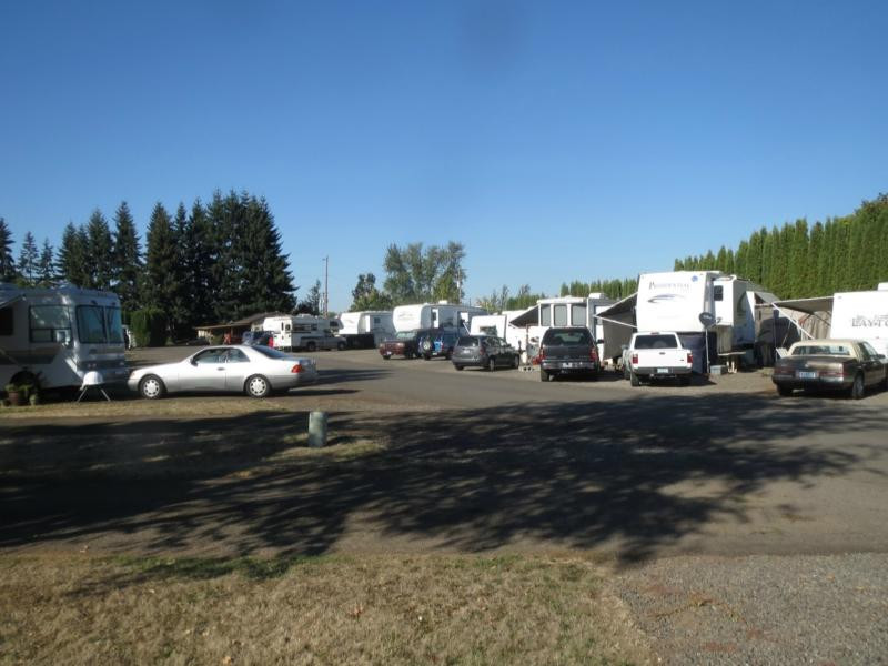 Eugene Kamping World & RV Park