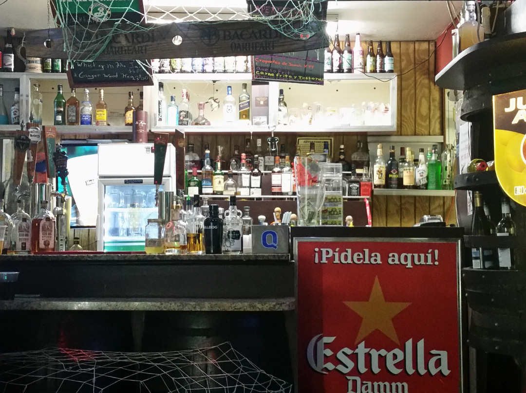 Dylans Biergarten & Bakery