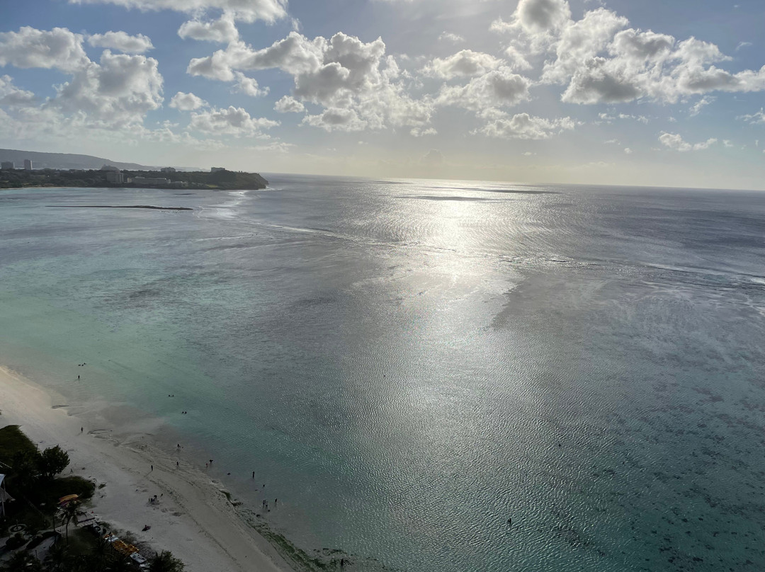 达斯特塔尼关岛度假村主图