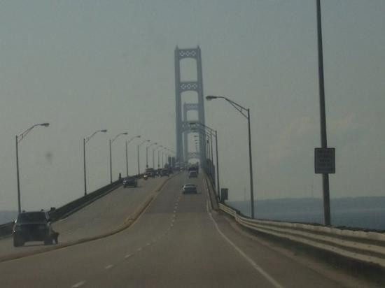 Mackinac Bridge景点图片
